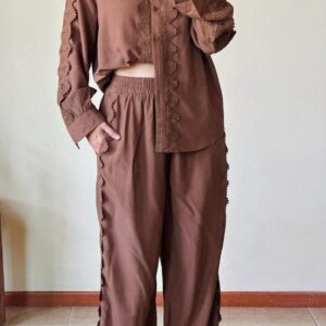 Pantalon Cafe con Crochet