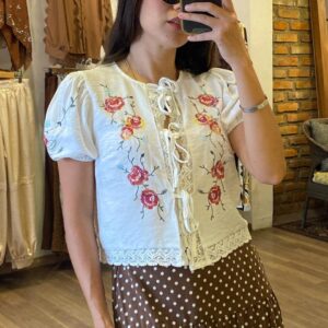 Blusa Blanca con Flores
